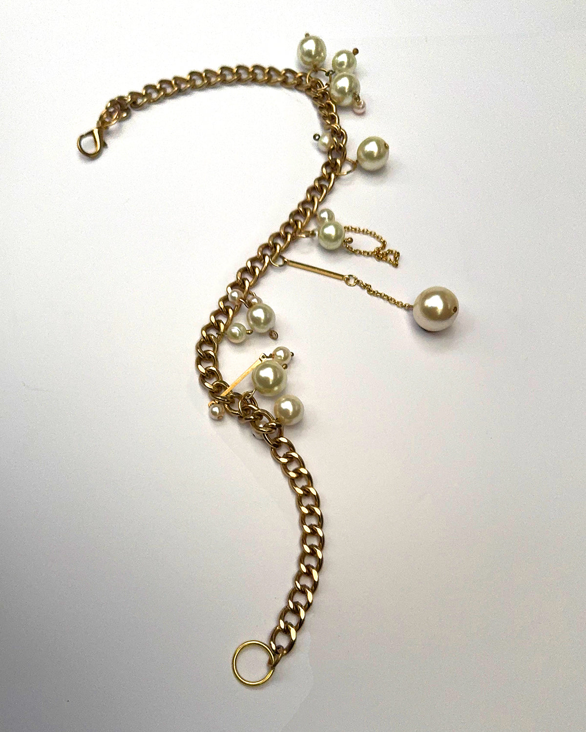 Gold chunky chain with pearls amd chain droplets