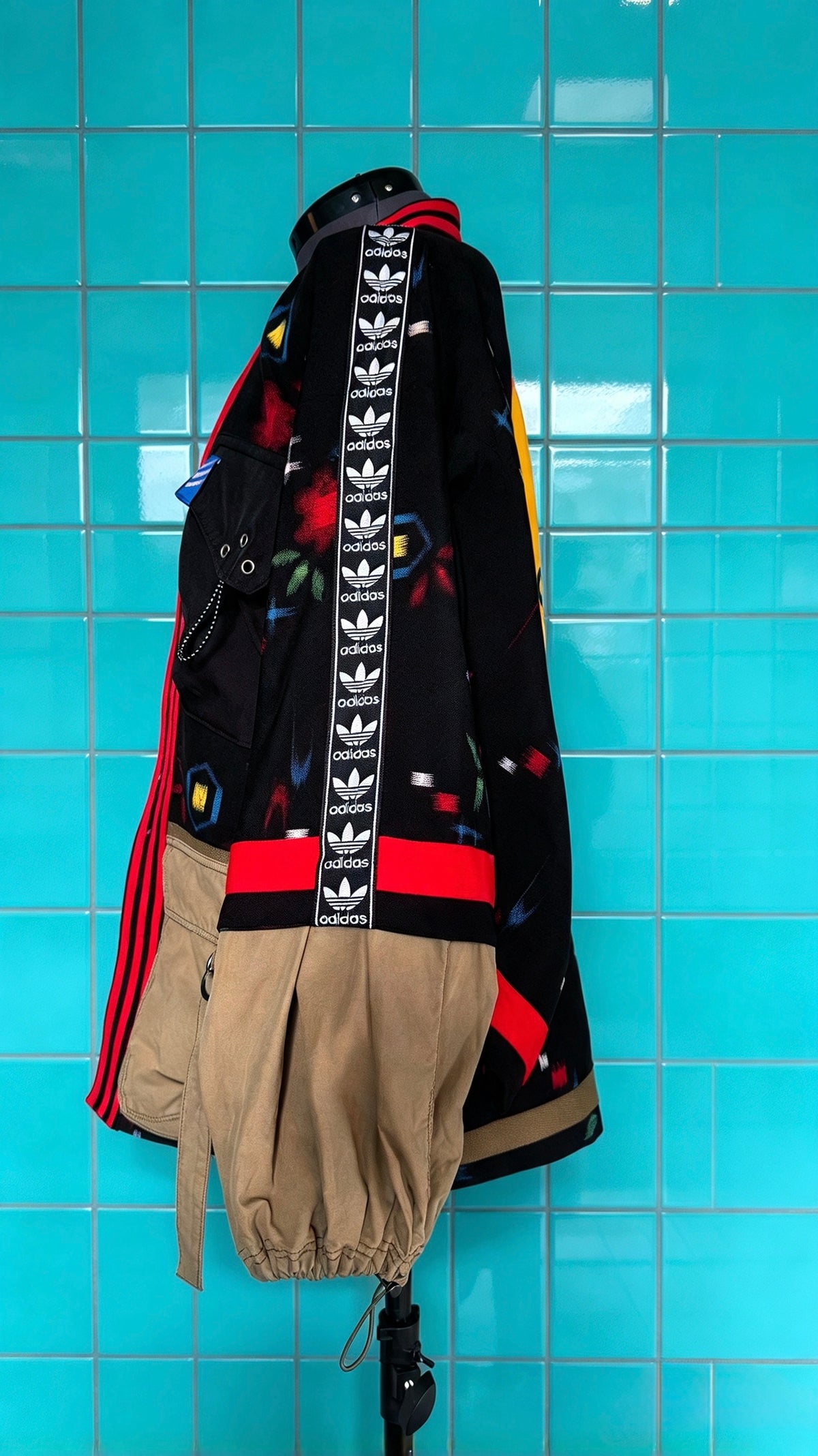 Black and khaki colour pop adidas Kimono