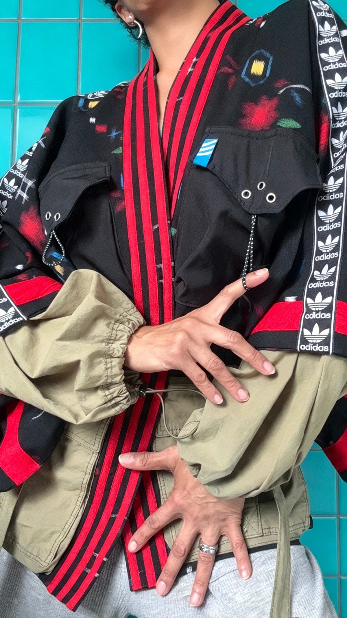 Black and khaki colour pop adidas Kimono