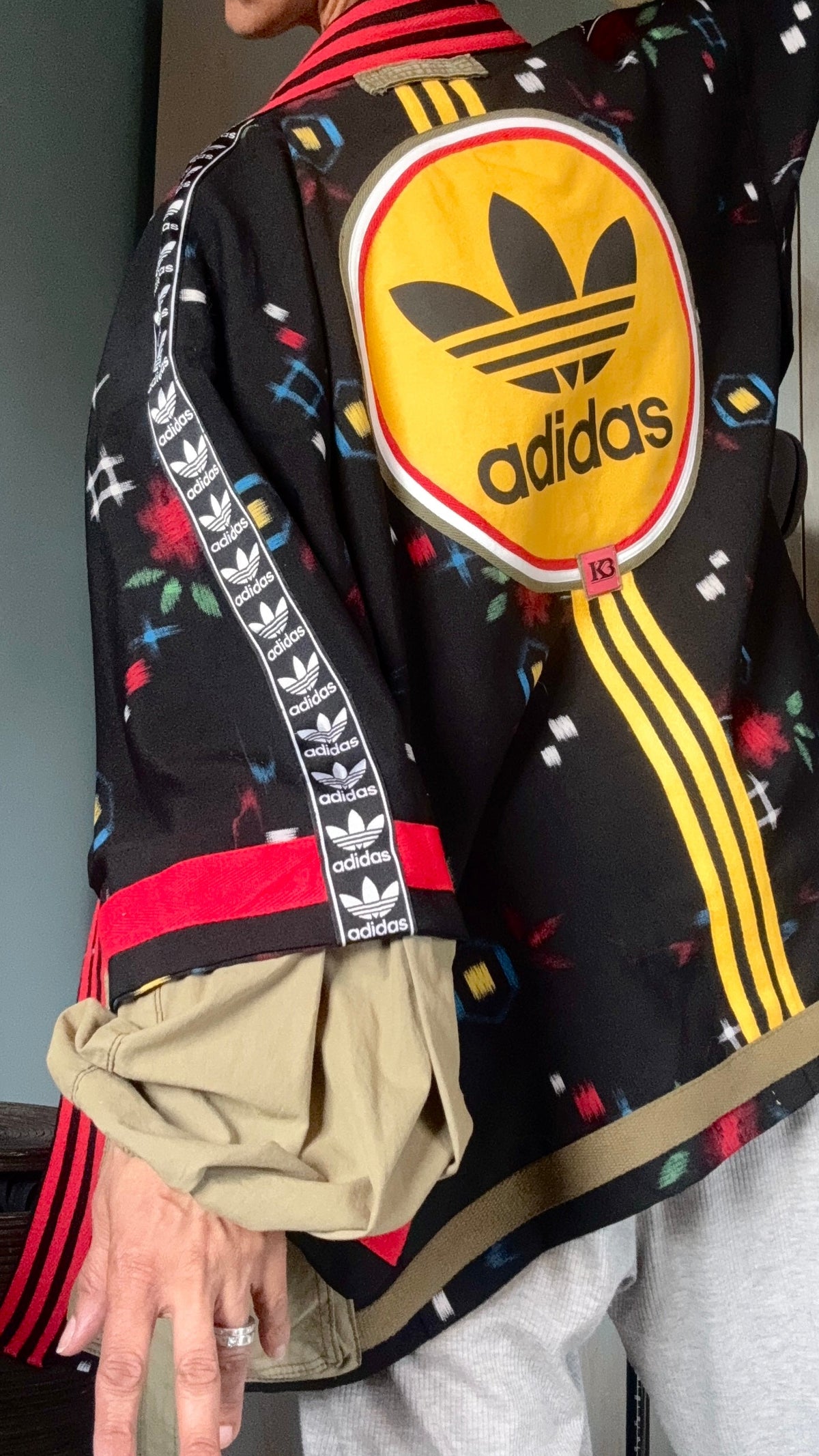 Black and khaki colour pop adidas Kimono